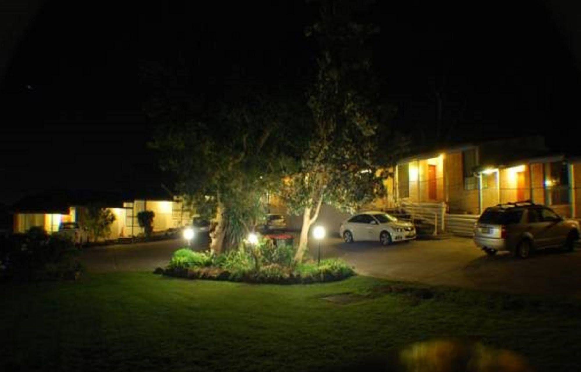 Fern Bay Motel Exteriör bild